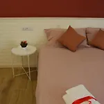 Aura 3* Bari