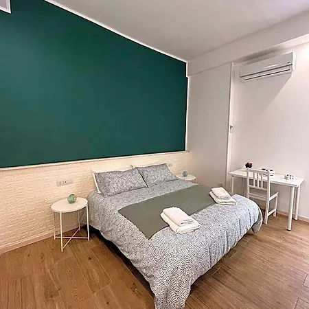 Aura 3* בארי
